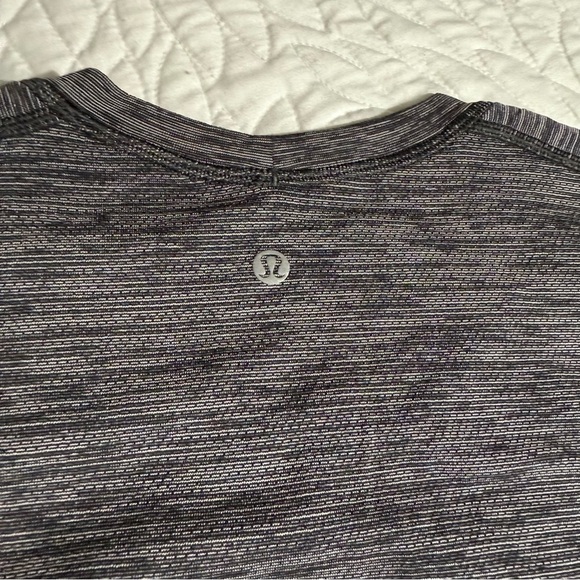 Lululemon Metal Vent Tech Short Sleeve Tee Workout Grey T-Shirt Men’s Large - Picture 4 of 4